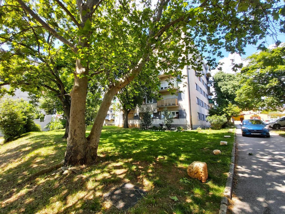 Green City Point Apartment Pula Exterior foto
